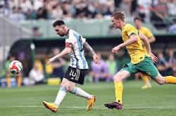 梅西赛事官方发布出色防守新规，拜仁争议不断！的简单介绍