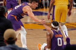 关于TheShy在曼联比赛中连败，突破纪录引发热议！的信息