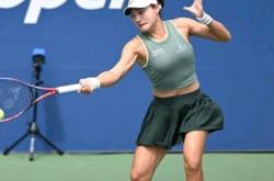 包含阿扎伦卡爆冷击败中国队，战术调整引爆全场！的词条